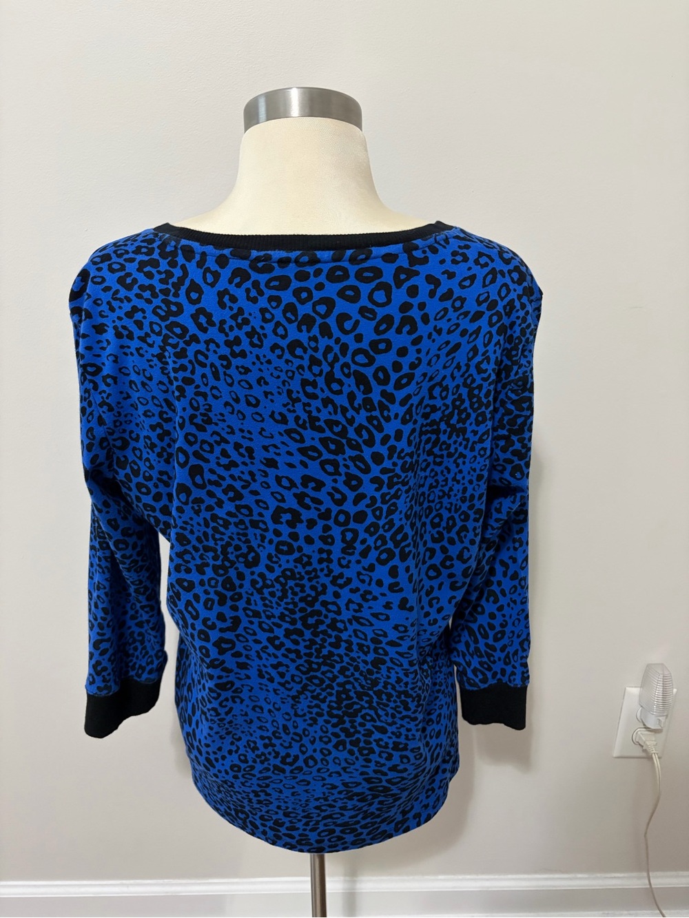 Jones NY Sport Royal Blue and Black Leopard Print Long Sleeve Top Sz XL Mobwife - Picture 6 of 10